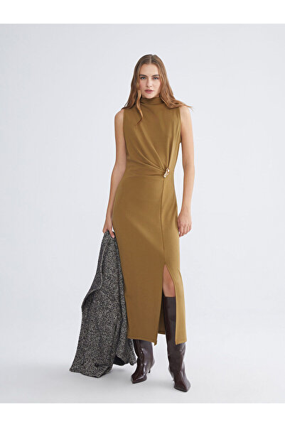 LC Waikiki فستان بيك الجديد ذو الياقة العالية والفتحة المطاطية