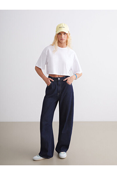 LC Waikiki Γυναικείο αθλητικό μπλουζάκι White Crew Neck oversized Crop