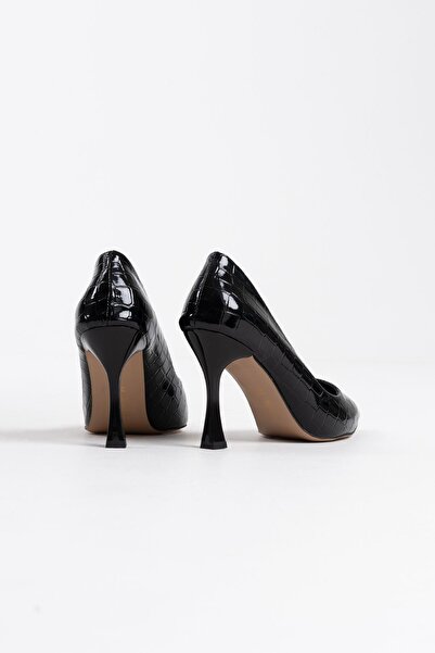 TRENDELLA Harper Women's Black Crocodile Patent Leather Stiletto