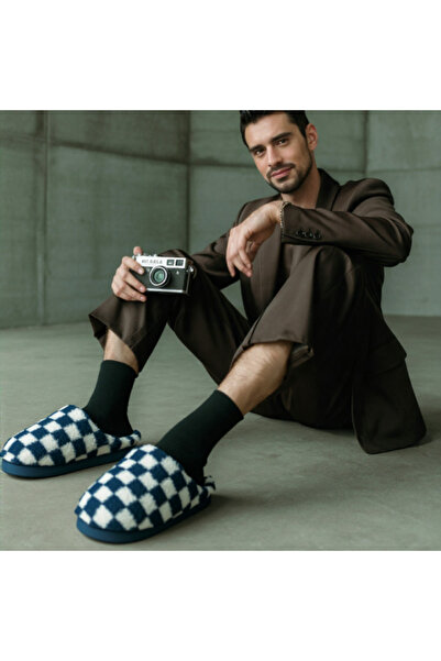 OEM Fluffy and warm slippers for men, plaid pattern, D307