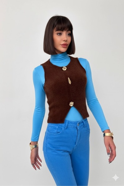 ezber moda Γυναικείο πουλόβερ με χρυσά κουμπιά και γένια