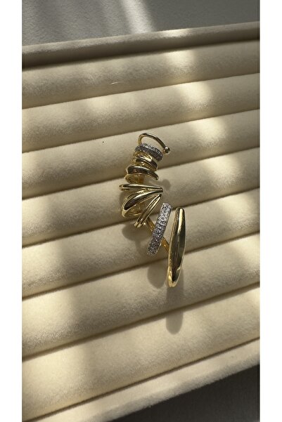 Takı Harmonisi Lüks Sarmal Tasarım Kıkırdak Tek Delikli Küpe Tekli Satılmaktadır