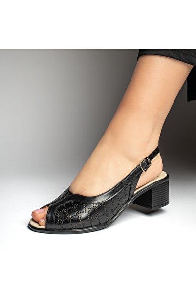 BMoD Sandale negre pentru femei din piele naturală, cu toc și perforații MOD1...