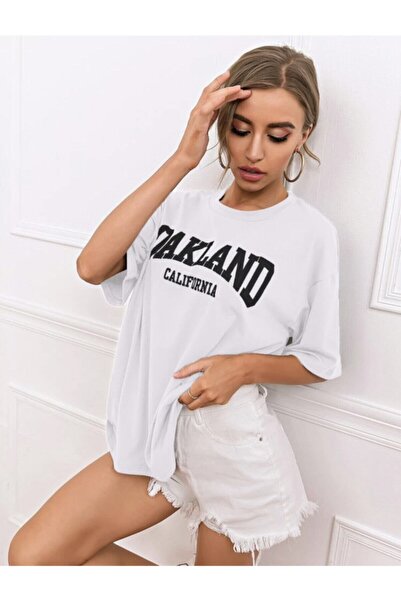 LAPS تي شيرت نسائي بطبعة أوكلان