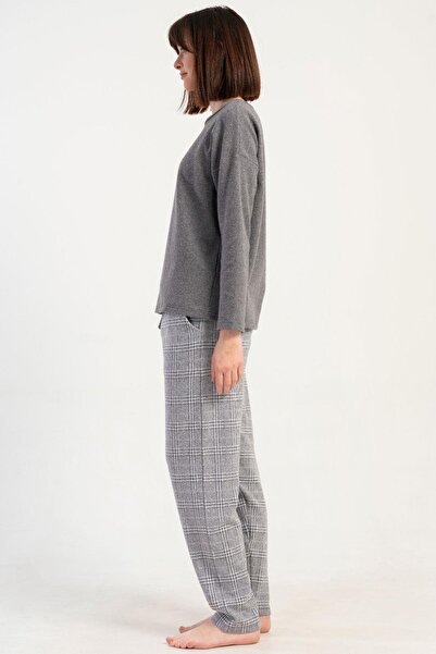 VİENETTA Kadın Büyük Beden Gri Renk Uzun Kollu Bisiklet Yaka Jakarlı Pijama Takımı C0T1N0105