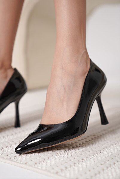 TRENDELLA Zelena Women's Black Wrinkled Patent Leather Stiletto
