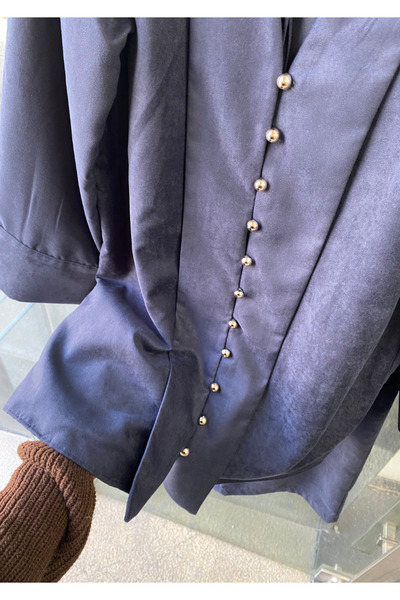 PERA MODA Set elegant din piele intoarsa cu nasturi aurii, cu detaliu de legare, confortabil