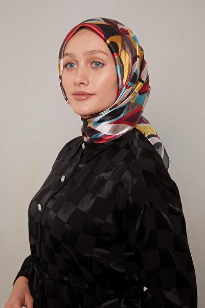 Levidor Black-Gold Floral Pattern Crystal Scarf