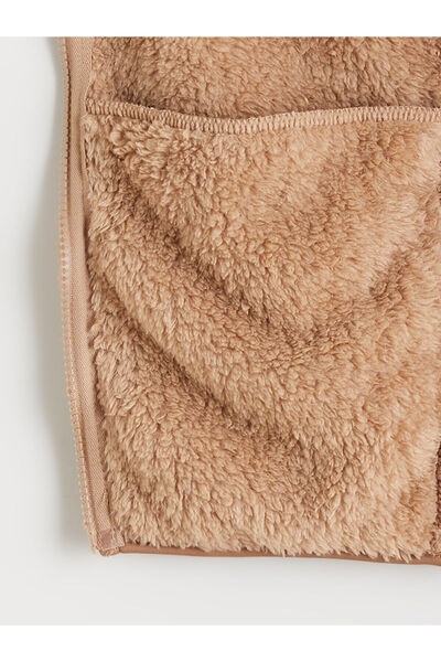 LC Waikiki Özmarka Yeni Sezon Dik Yaka Pelüş Kız Çocuk Fermuarlı Hırka