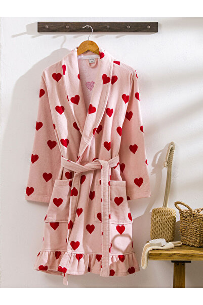 LC Waikiki UZG STORE'dan Stil Sahiplerine Kalp Baskılı Kadın Bornoz