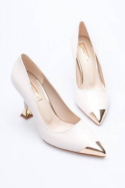 Sena Still Amor Rugan İnce Gold Burun Detaylı Özel Tasarım Topuk 7,5 Cm Şık Kadın Stiletto