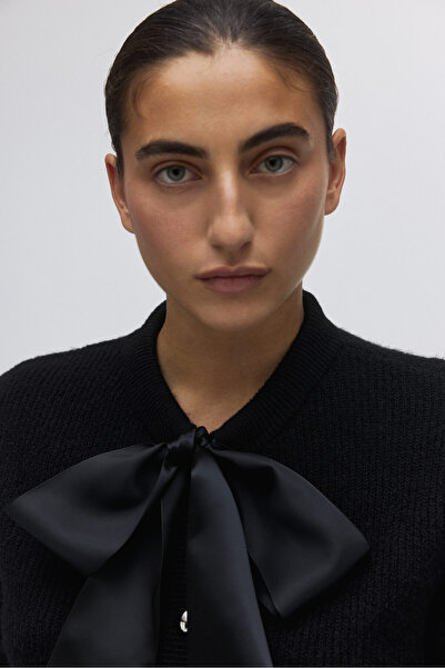 H&M Fiyonk Detaylı Hırka