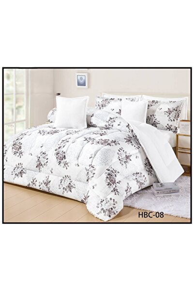 SNOOZYL A king-size bedspread with a soft velvet and royal fur pattern to give you warmth and elegance.