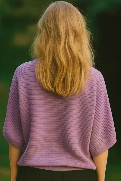 OEM Elegant lilac sweater with a relaxed cut, M-L