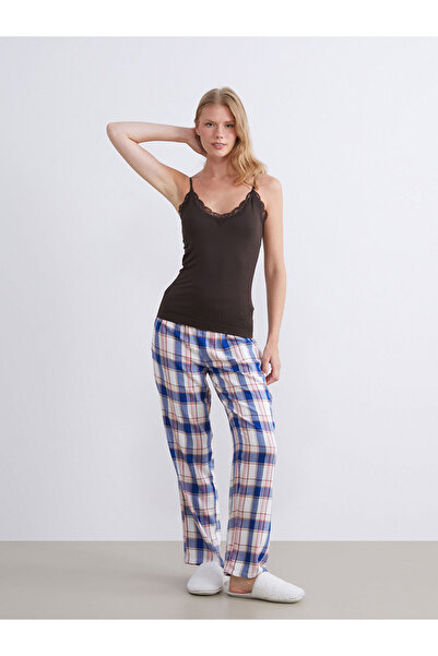 LC Waikiki Vizyon Yeni Sezon V Yaka Dantel Detaylı Kadın Atlet