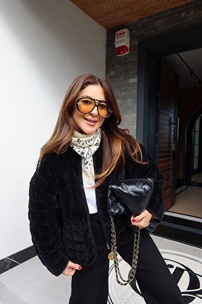 Özge Özgenç Boydan Fermuarlı Kabartma Desenli Kadife Ceket