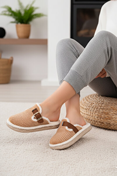 LAMEDORE Women's Buckle Plush House Slippers – Soft, Stylish, and Non-Slip Sole Winter Slippers