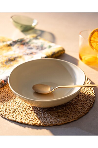 Madame Coco Souci Dinner Plate - Beige - 22 cm