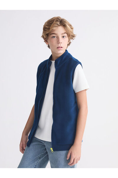 LC Waikiki Dik Yaka Polar Erkek Çocuk Yelek