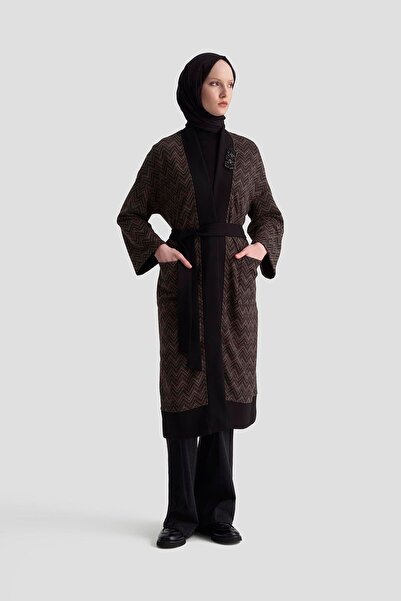 Armine TREND Self-Patterned Brooch Detailed Knitted Cardigan with Belt at the Waist Brown 25Kt534