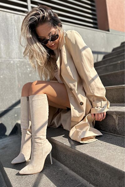 I Love Shoes حذاء نسائي من Zynor مصنوع من جلد الغزال البيج بسحّاب ومرن وكعب ع...