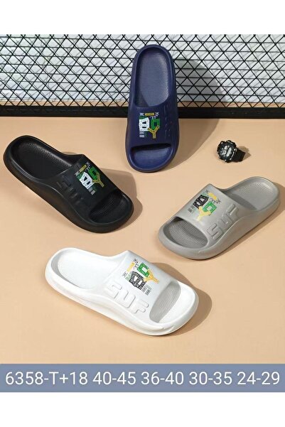 RJ A set of 4 shoes in different colors with an elegant design