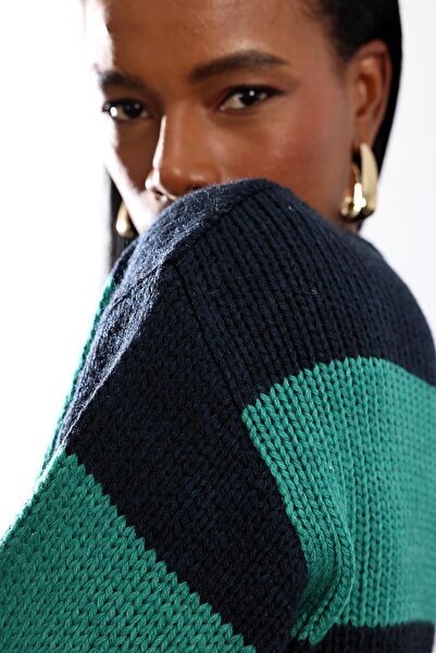 5in1Canpolat Navy Blue Striped Vintage Sweater