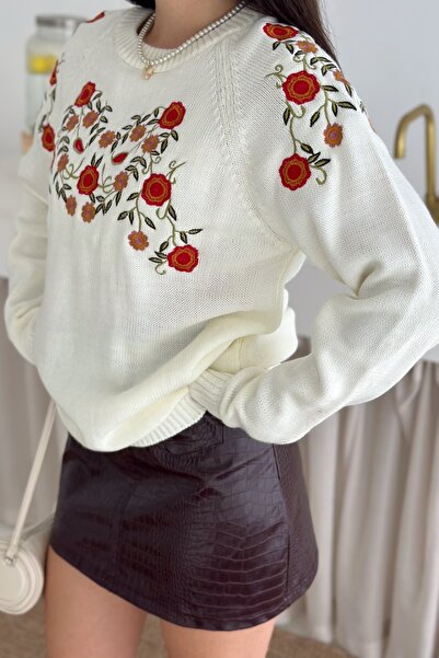 FEMELLE Pulover alb din tricot brodat