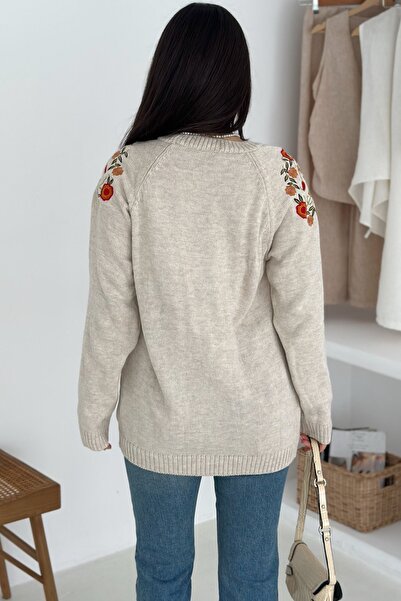 FEMELLE Pulover din tricot brodat bej