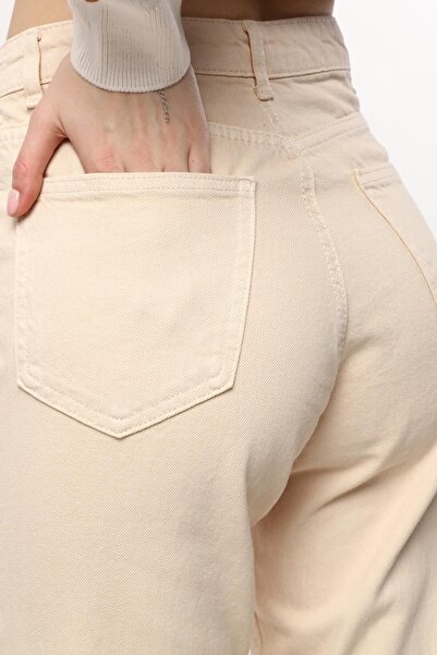 aideen High Waist Lycra Ecru Mom Jeans Flexible Denim Trousers