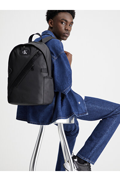 Calvin Klein Men Black Logo Detail Zip Around Backpack