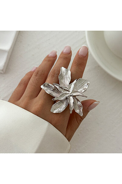 Choice خاتم زهرة معدني مزدوج الطبقات بتصميم شخصية ساليركون 2025 فضي اللون للن...