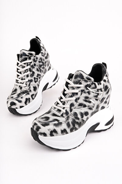 Madam Tarz Talia Lace-Up Hidden Heel Sports