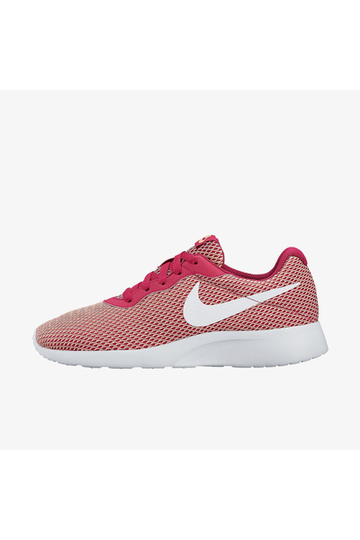 Nike Tanjun SE running shoes