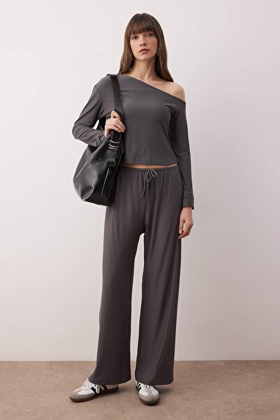 Trendyol Collection Anthracite Low Sleeve Detail Soft Button Flexible Knitted Bottom - Top Set Twoaw26Au00089