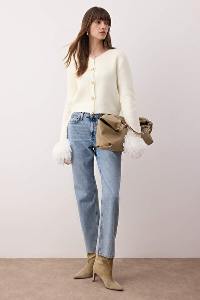 Trendyol Collection Ecru Otriş and Button Detailed Knitwear Cardigan Twoaw26Hi00280