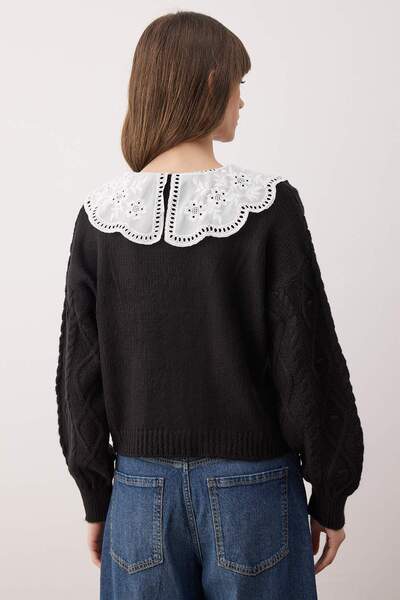 Trendyol Collection Black Soft Textured Garni Detailed Knitwear Cardigan Twoaw26Hi00074