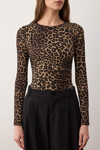 Trendyol Collection Brown Leopard Print Stretchy Knitted Bodysuit with Snap Buttons at the Bottom Twoaw26Bd00016