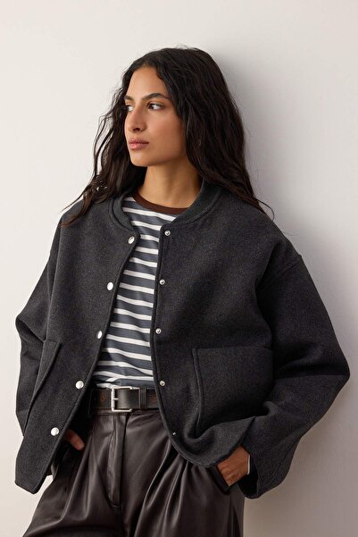 Trendyol Collection Антрацитовий кашемірний кишеневий деталізований оверсайз-піджак TWOAW26CE00078