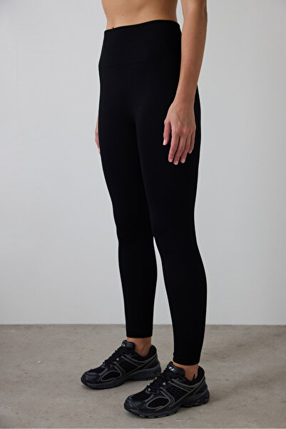 Penti Siyah Dikişsiz (Seamless) Fitilli Sıcak Tutan Yüksek Bel Tayt