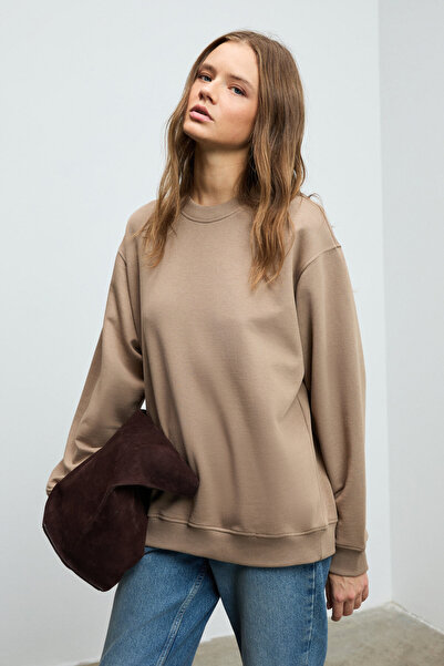 GRIMELANGE KARIUS Γυναικείο φούτερ από οργανικό βαμβάκι με φλις εσωτερικά O oversized με στρογγυλή λαιμόκοψη σε ανοιχτό καφέ χρώμα