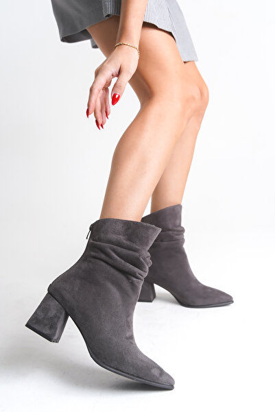 Shoesers Γυναικείες μπότες με χοντρό τακούνι με μυτερή μύτη με φερμουάρ στην πλάτη