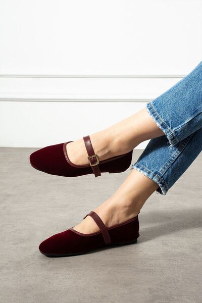 FUGA MODA Bellina gold buckled velvet textured elegant lightweight home slipper with border detail