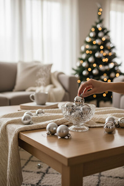 Lider MAGNESİA ΧΡΙΣΤΟΥΓΕΝΝΙΑΤΙΚΕΣ ΣΤΟΥΡΕΣ ΜΠΑΛΕΣ 3 εκ. ΑΣΗΜΕΝΙΕΣ 24 ΤΕΜ. 12 ΓΛΑΝΤΕΣ 12 ΜΑΤ ΑΣΗΜΕΝΙΕΣ