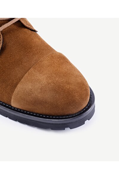 Yargıcı İnce Tabanlı Deri Bağcıklı Bot