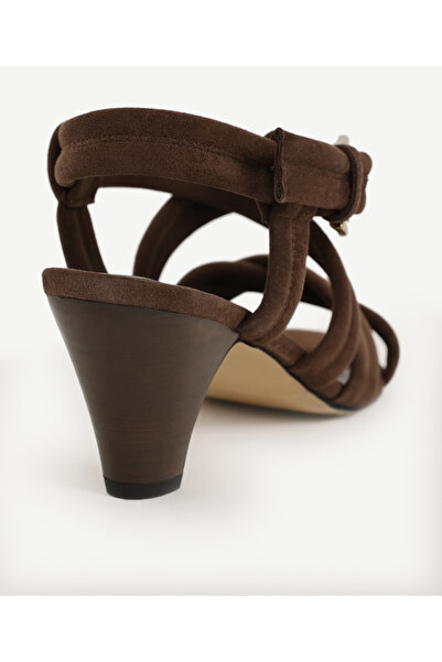 Yargıcı Pedli Çapraz Deri Topuklu Ayakkabı