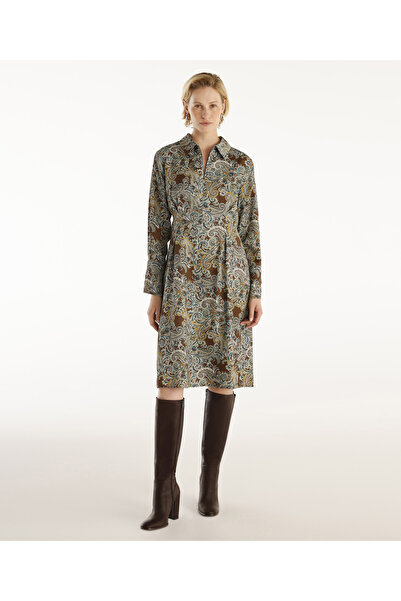 Yargıcı Pensli Uzun Kollu Yakası Fermuarlı Elbise