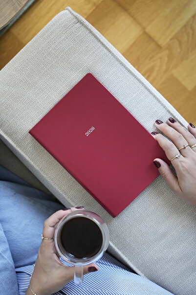 Victoria's Journals Smyth 2026 Daily Agenda A5 (14X21Cm) Flexible Cover Ivory 80 Gr.