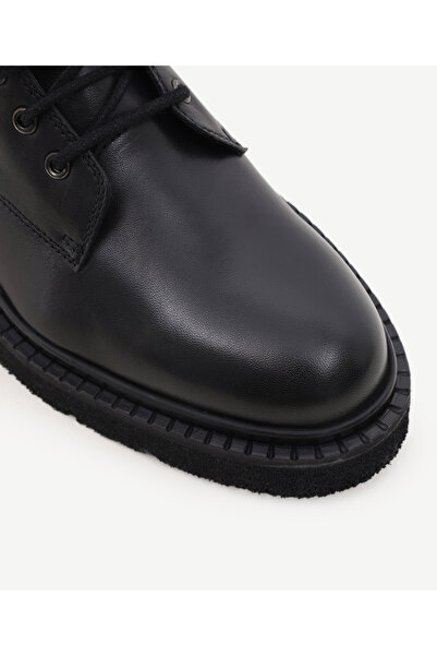 Yargıcı Taş Detaylı Deri Bağcıklı Bot