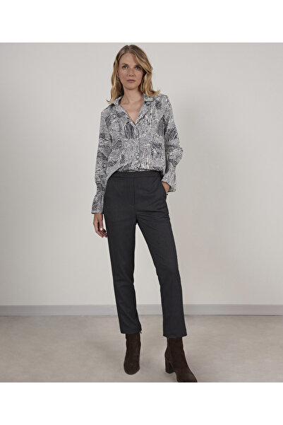 Yargıcı Fırfır Detaylı Gömlek